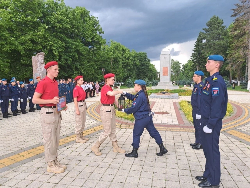 DL6J7fdXn78.jpg DL6J7fdXn78.jpg