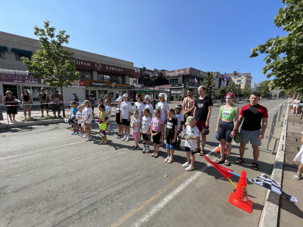 DHG-TzOT85M.jpg DHG-TzOT85M.jpg